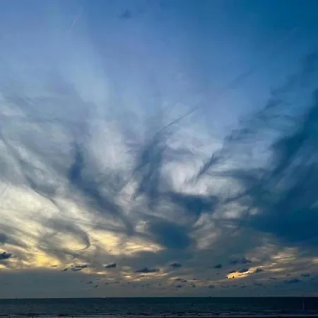 Comfy Near Sea Apartment